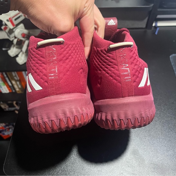 Adidas Dame 4 Basketball Shoes - Picture 7 of 9